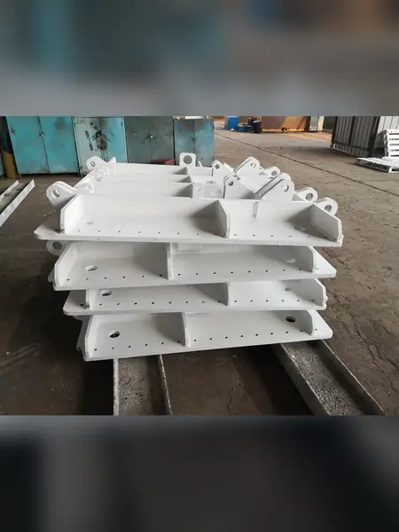 液压支架结构件成品 05 — 焊接、抛丸、喷涂后的结构件