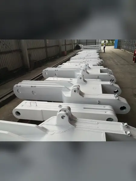 液压支架结构件成品 09 — 焊接、抛丸、喷涂后的结构件