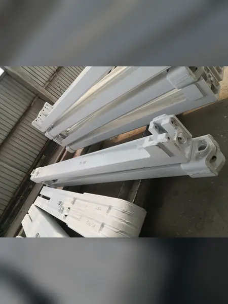 液压支架结构件成品 10 — 焊接、抛丸、喷涂后的结构件